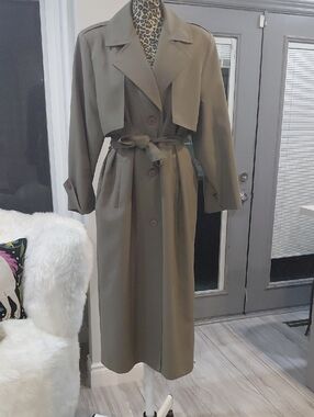 Classic Long Trench Coat in Olive Green
